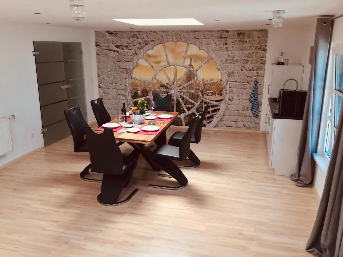 Ferienwohnung Loft mit 2 Schlafzimmern und E- Ladestation Fürth Apartment